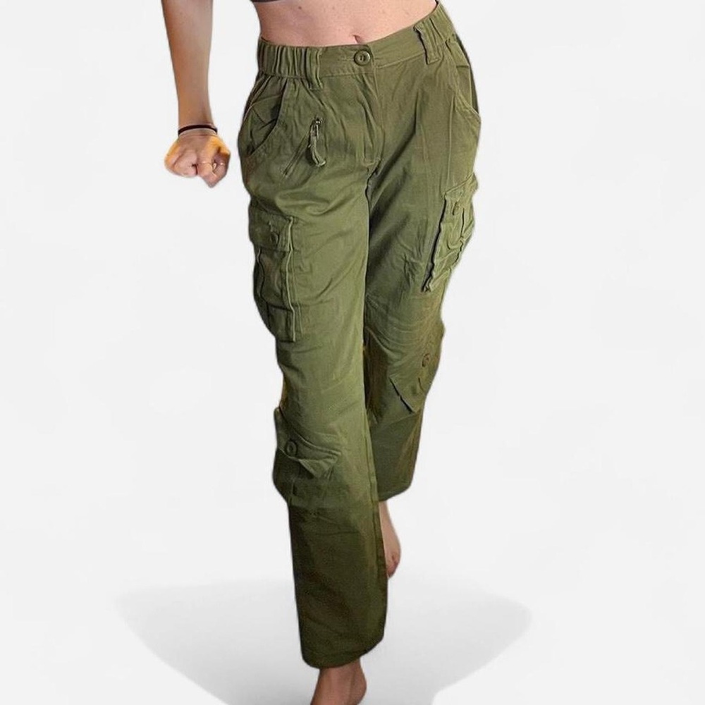 Green cargo pants